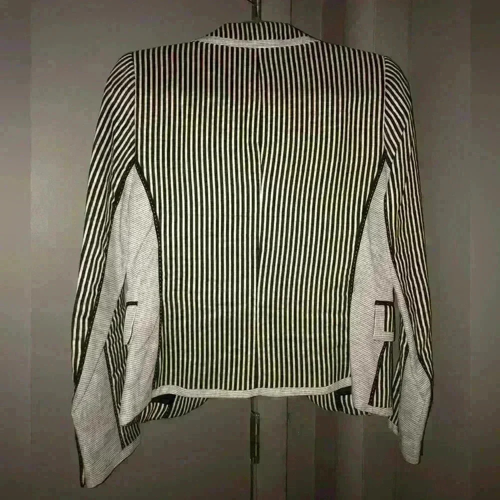Zara Womens Black and White Blazer with Pindot Contrast Trim - Picture 2 of 6